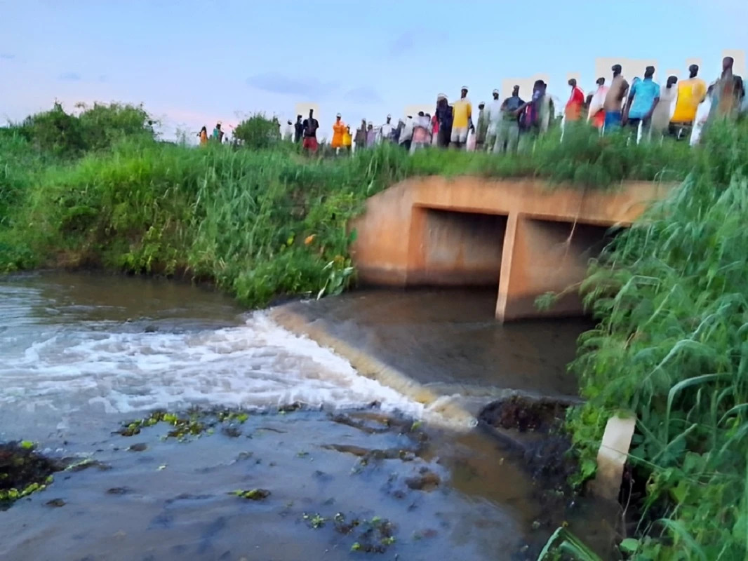Drame à Mama : Deux écoliers emportés par un lac artificiel, le village sous le choc